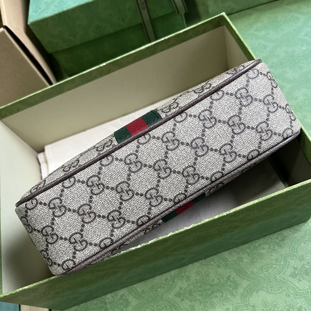 G*u*i savoy toiletry case with web