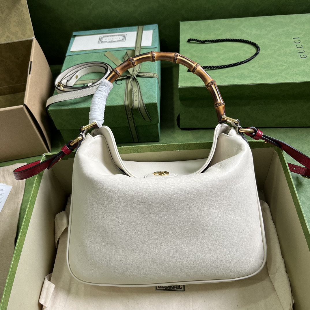G*u*i diana medium shoulder bag