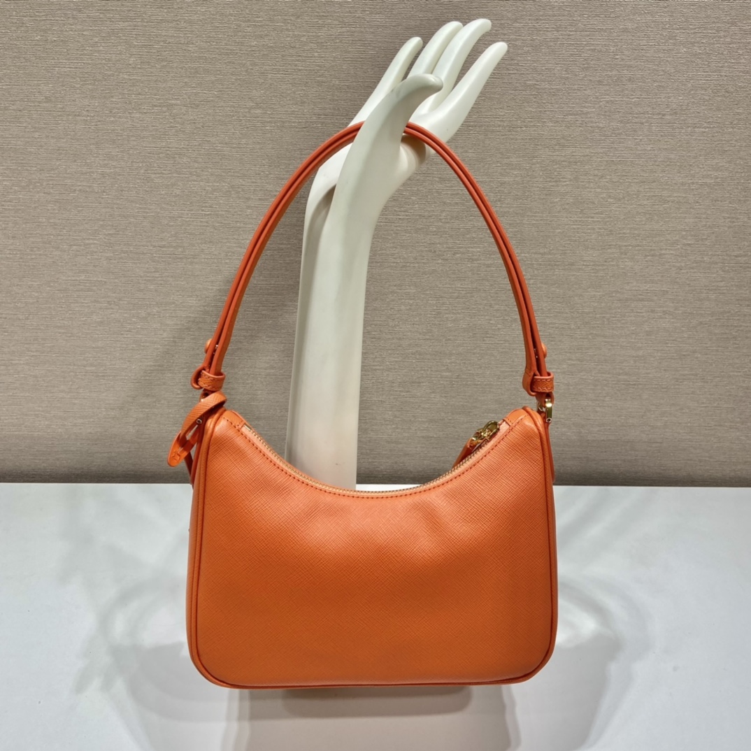 Pra*a hobo bag