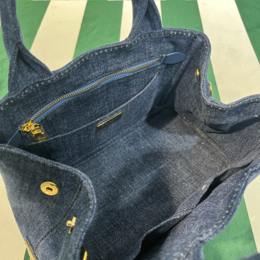 Pra*a canapa tote bag