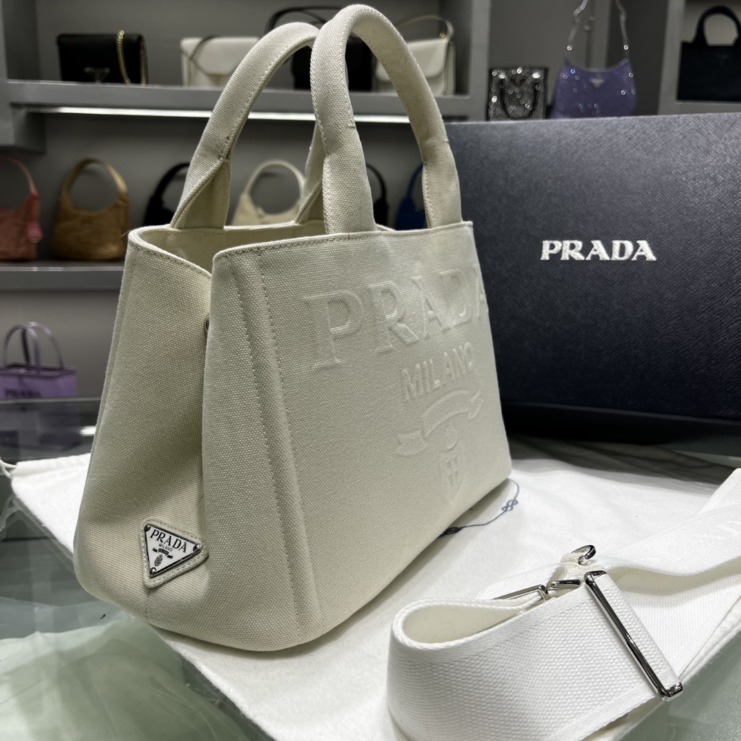 Pra*a canapa tote bag