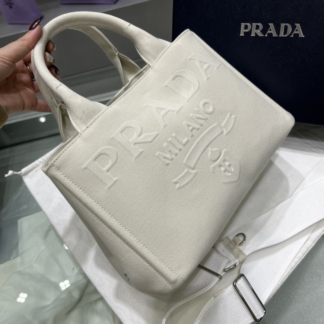 Pra*a canapa tote bag