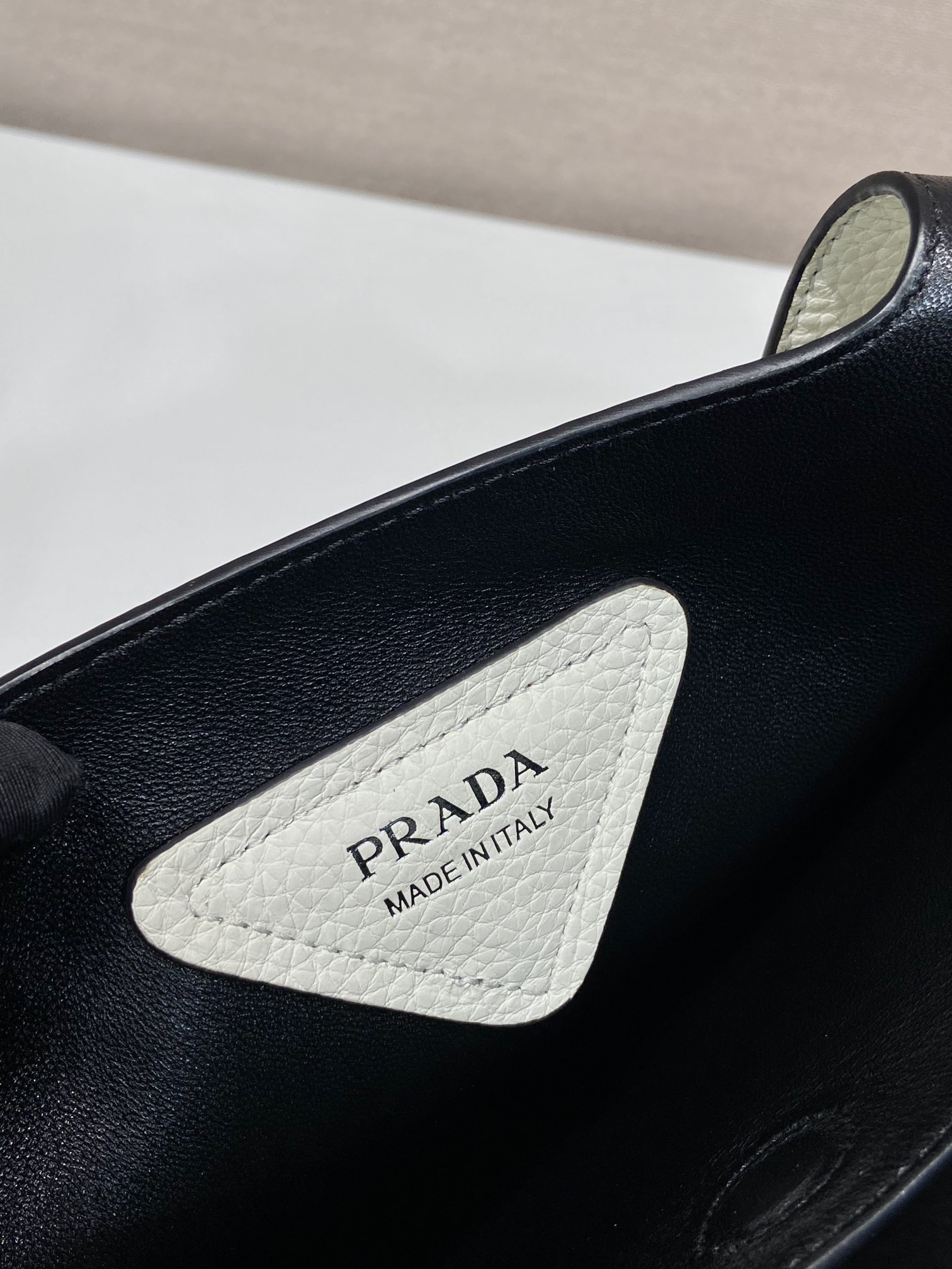 Pra*a large leather tote