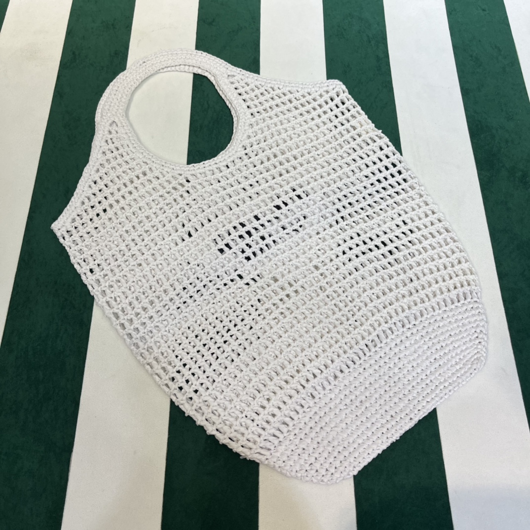 Pra*a crochet tote bag