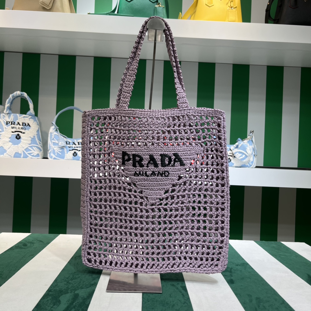 Pra*a crochet tote bag