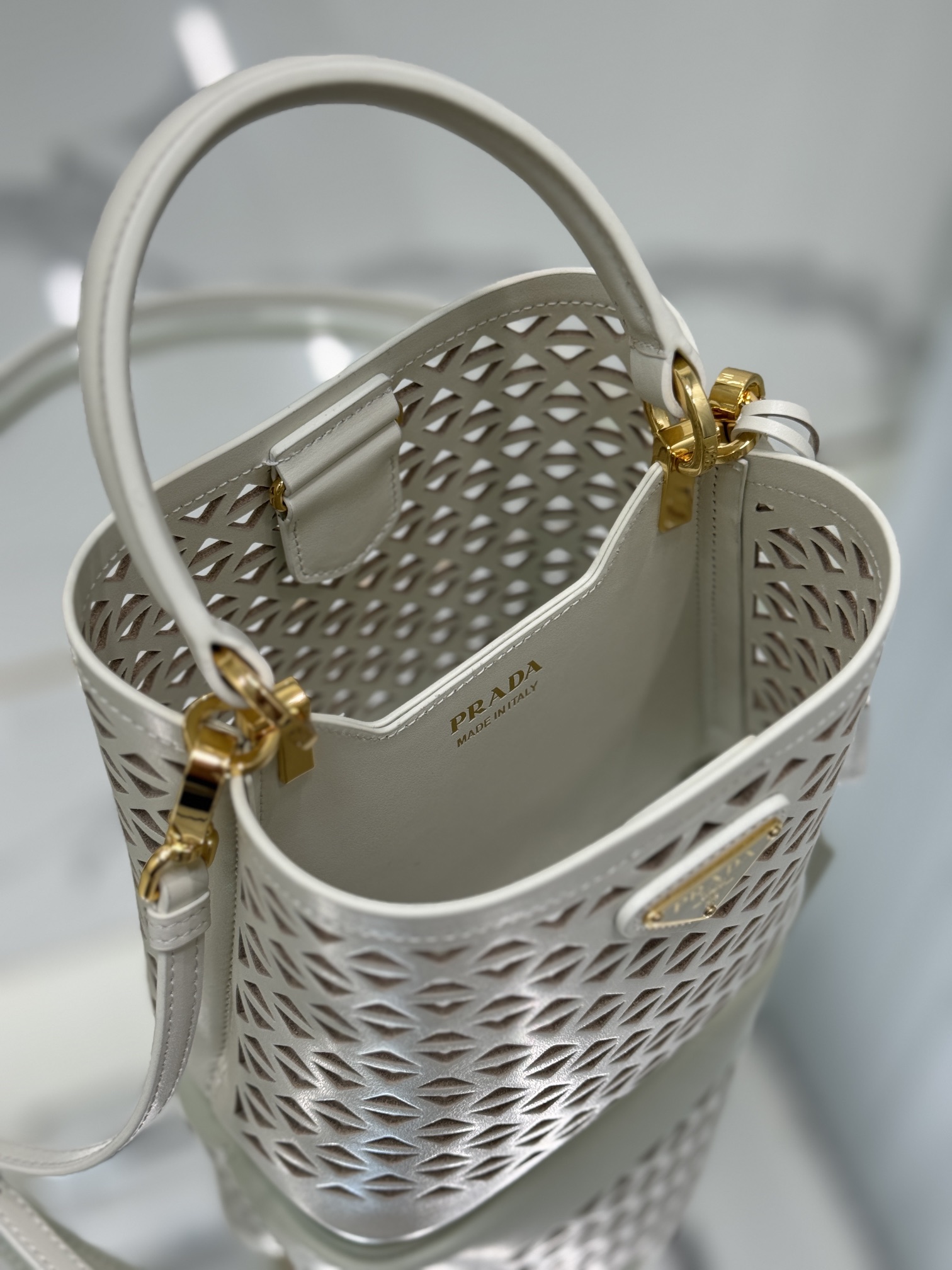 Pra*a small saffiano leather bag