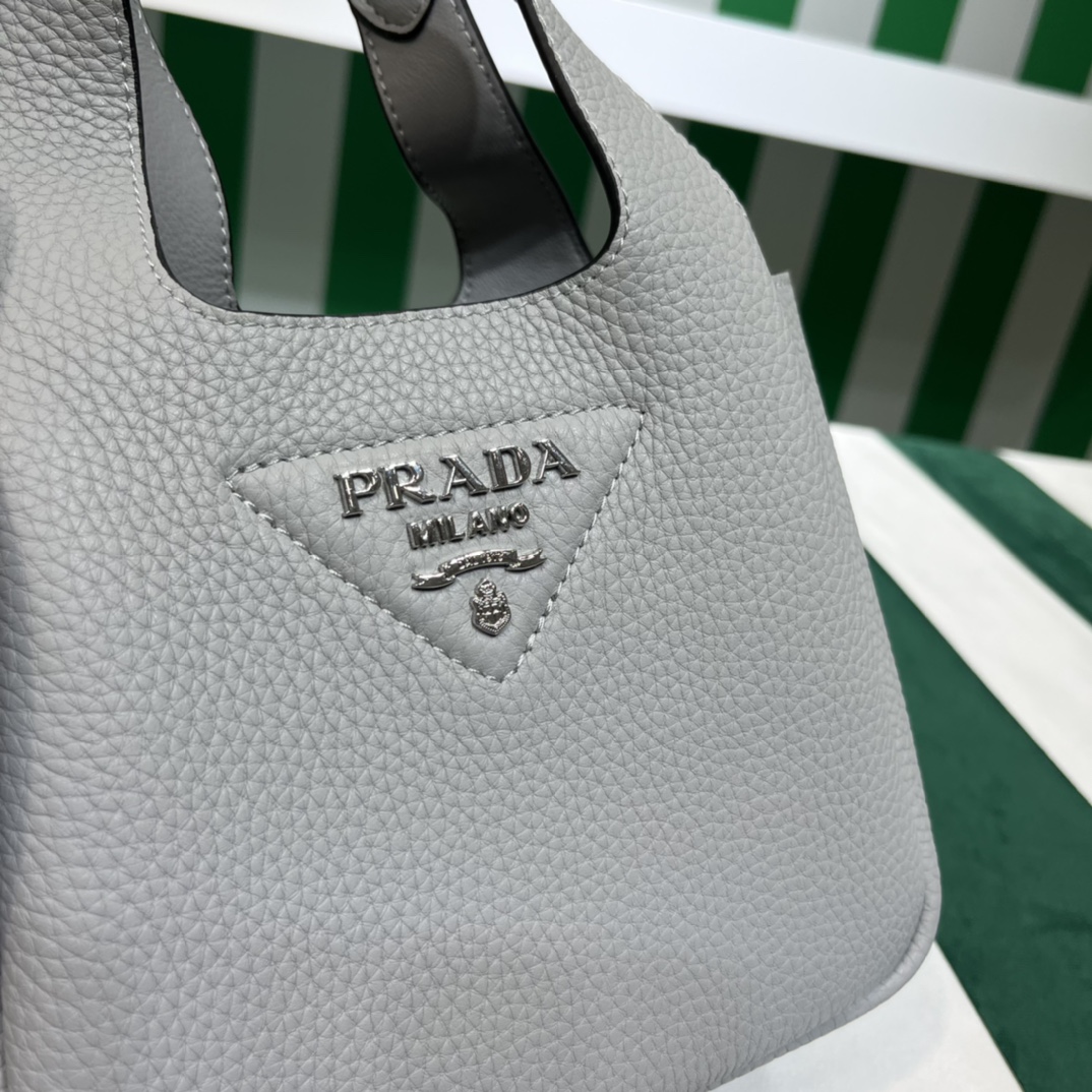 Pra*a leather mini bag