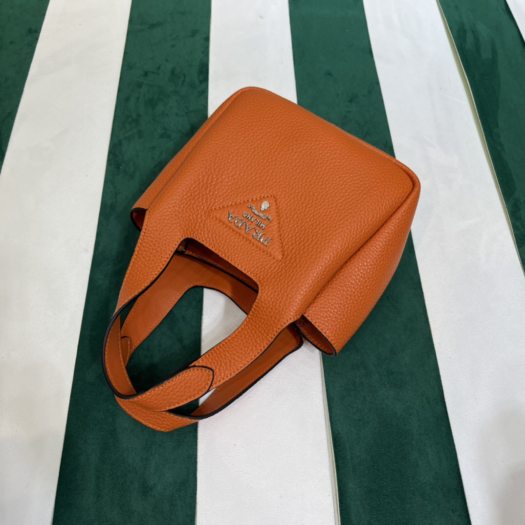 Pra*a leather mini bag