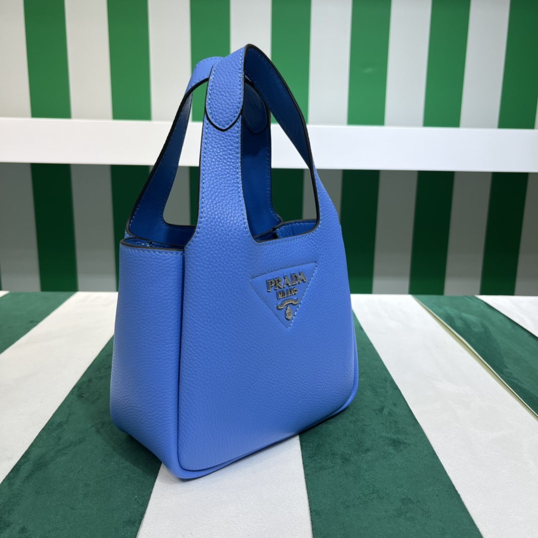 Pra*a leather mini bag