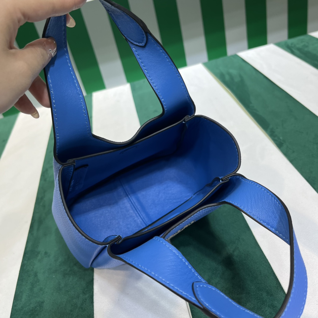 Pra*a leather mini bag