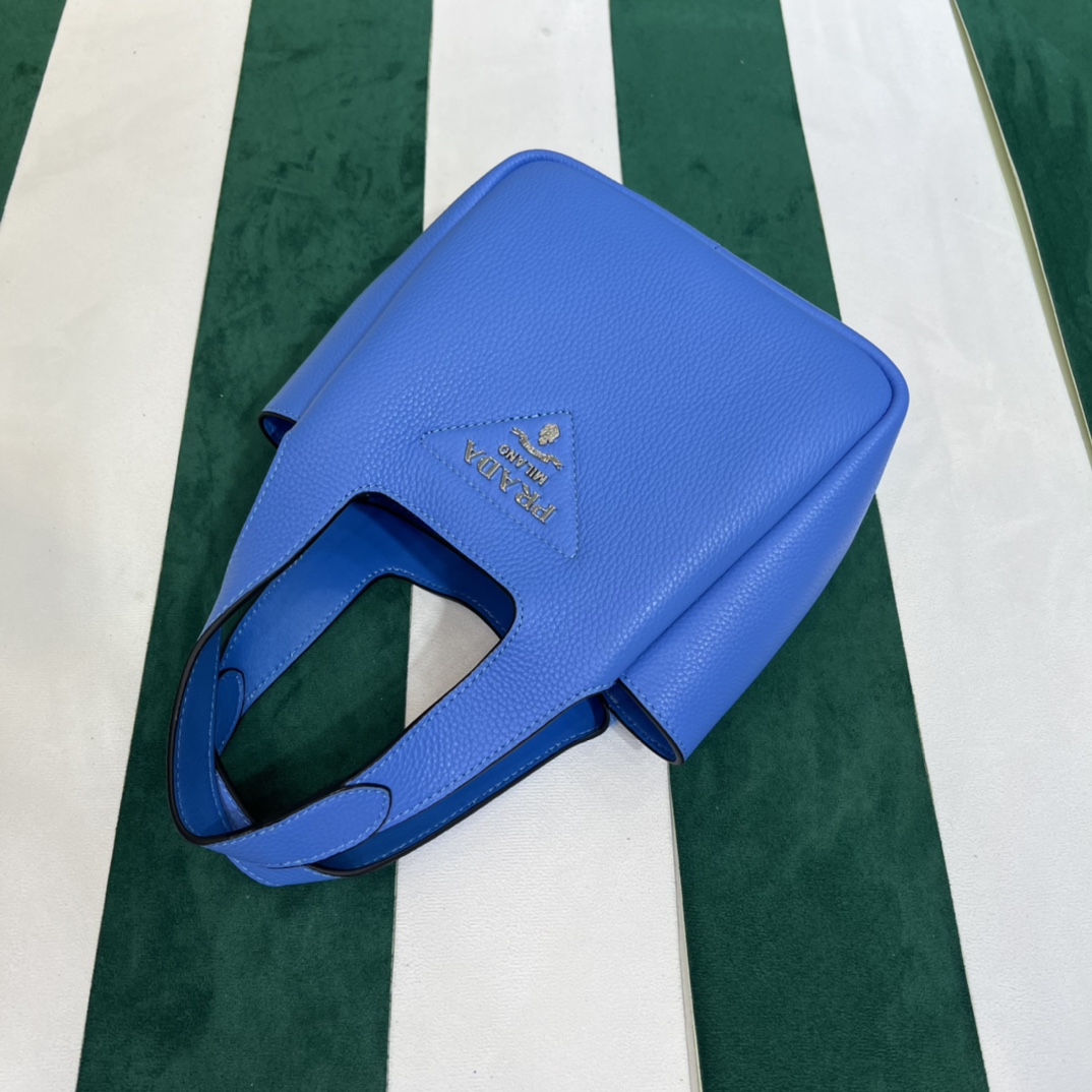 Pra*a leather mini bag