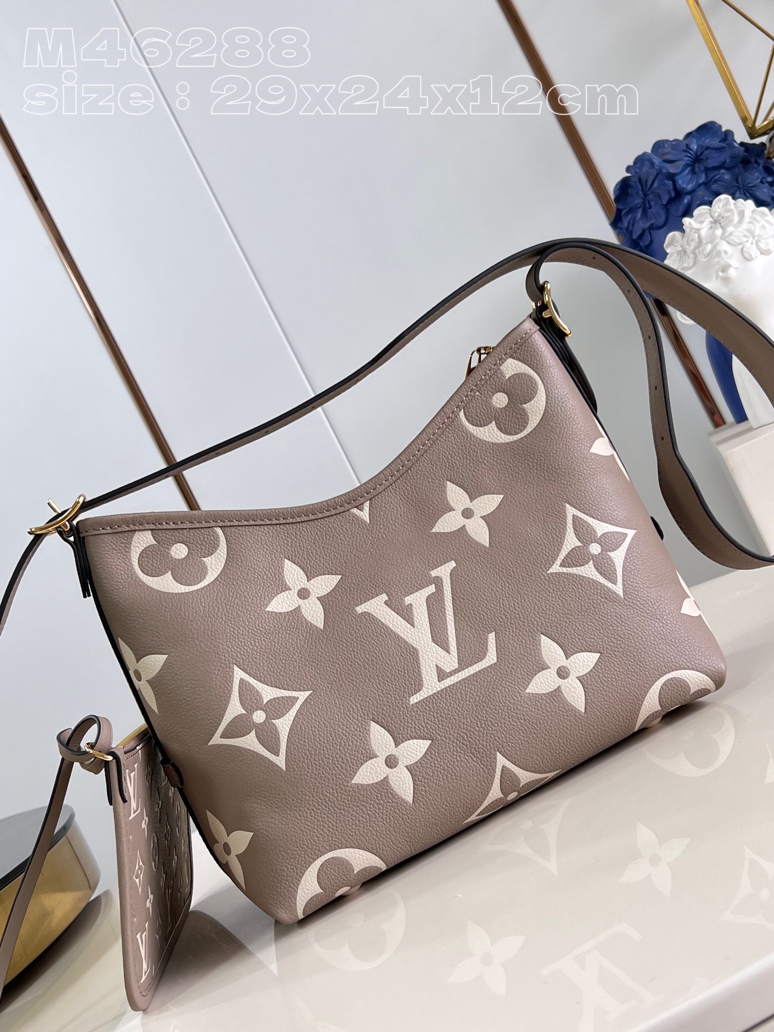 l**is V*t*n carryall pm bag