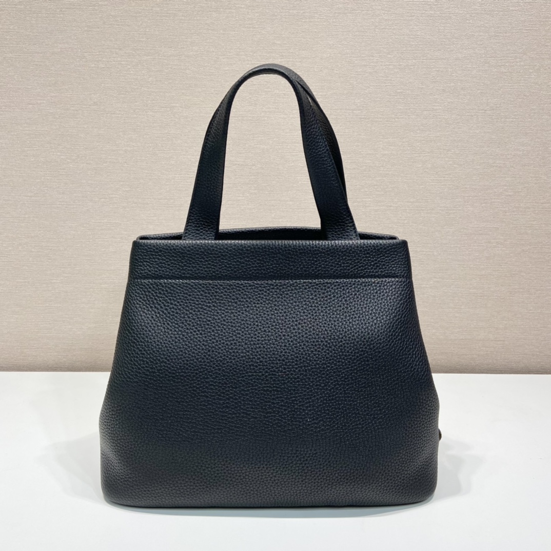 Pra*a tote bag