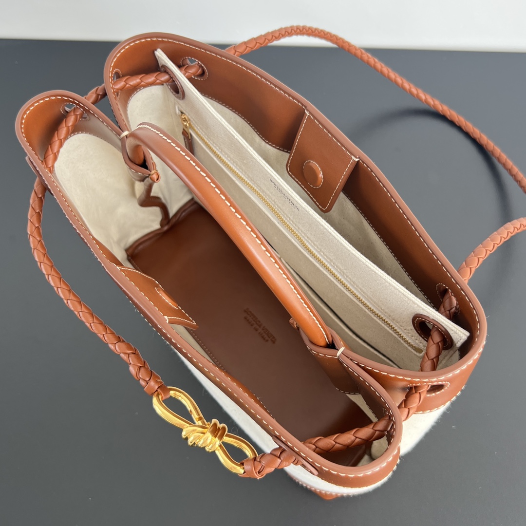 bo*te*ga Ve*ne*ta medium andiamo bag
