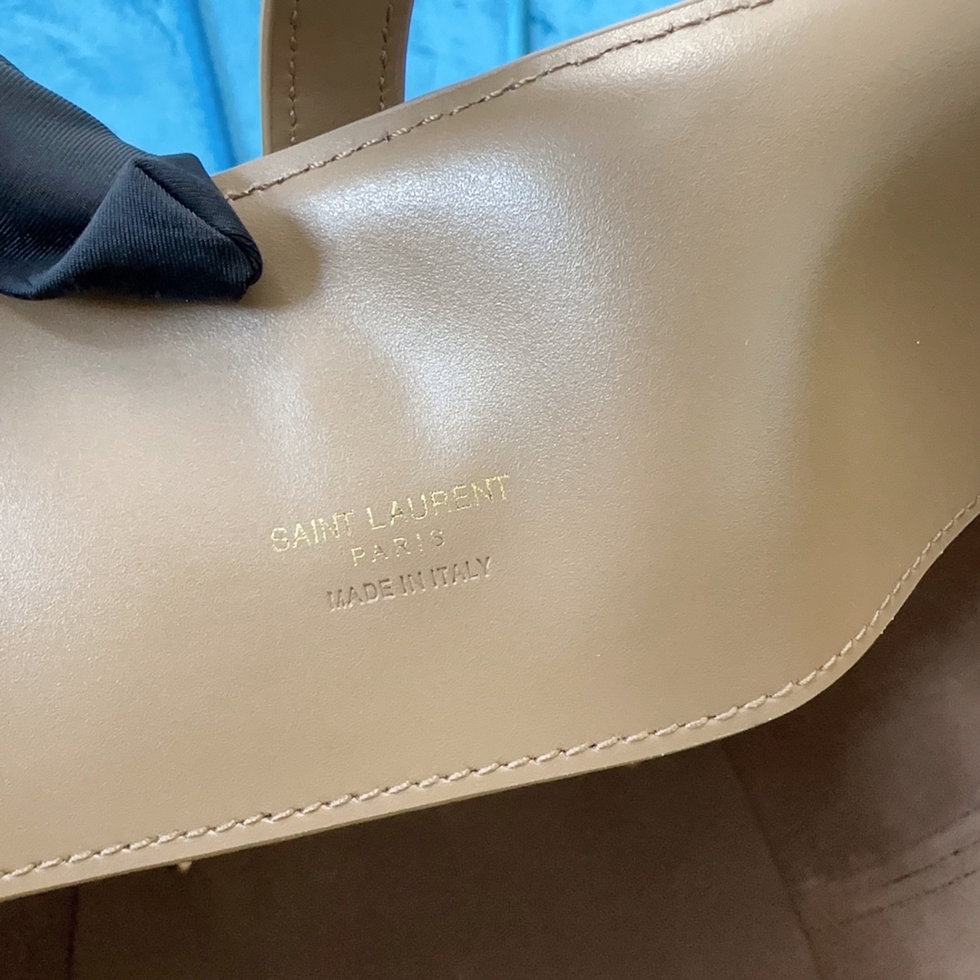 YSL LE 37 IN SHINY LEATHER