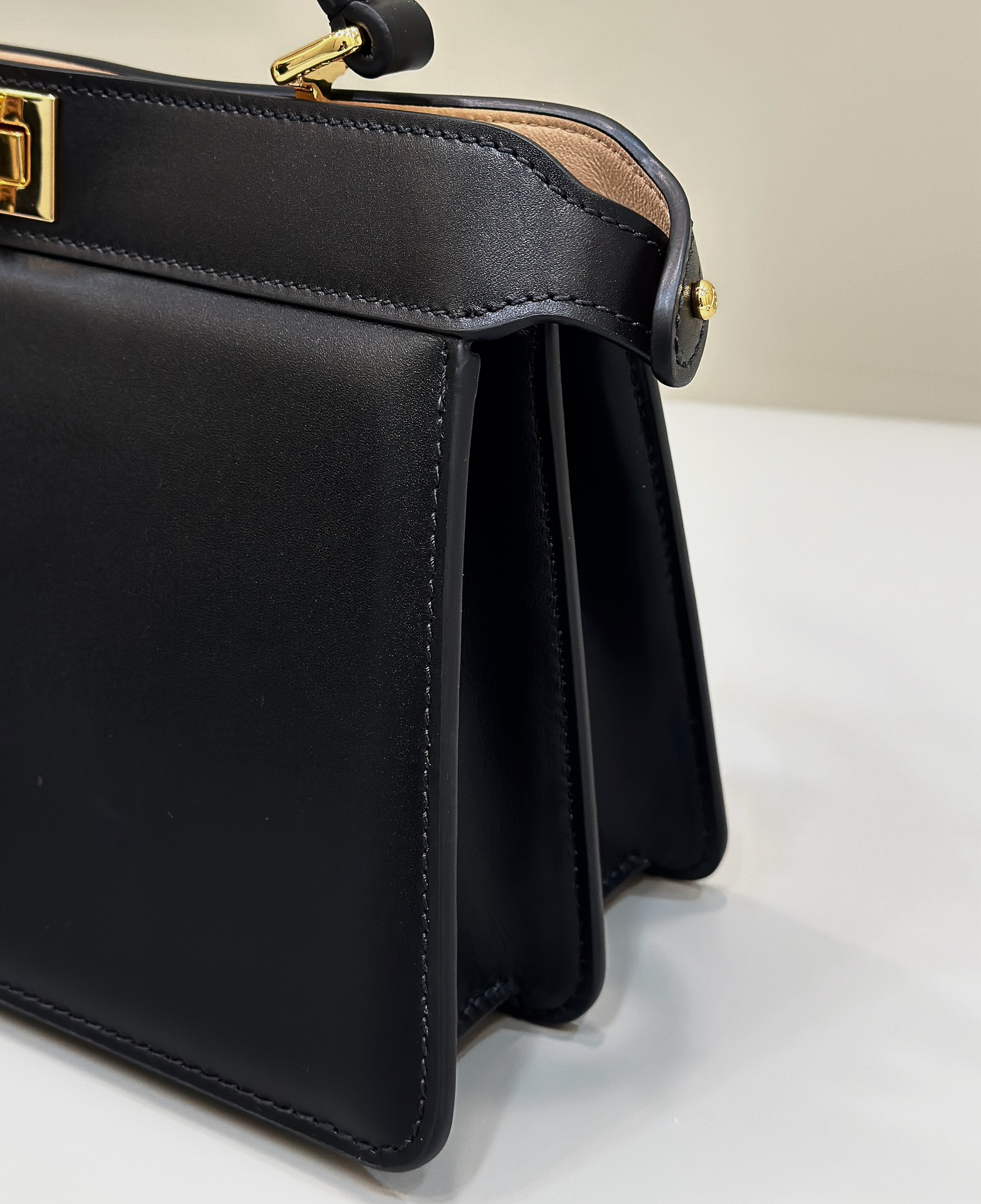 F**di peekaboo i see u medium bag