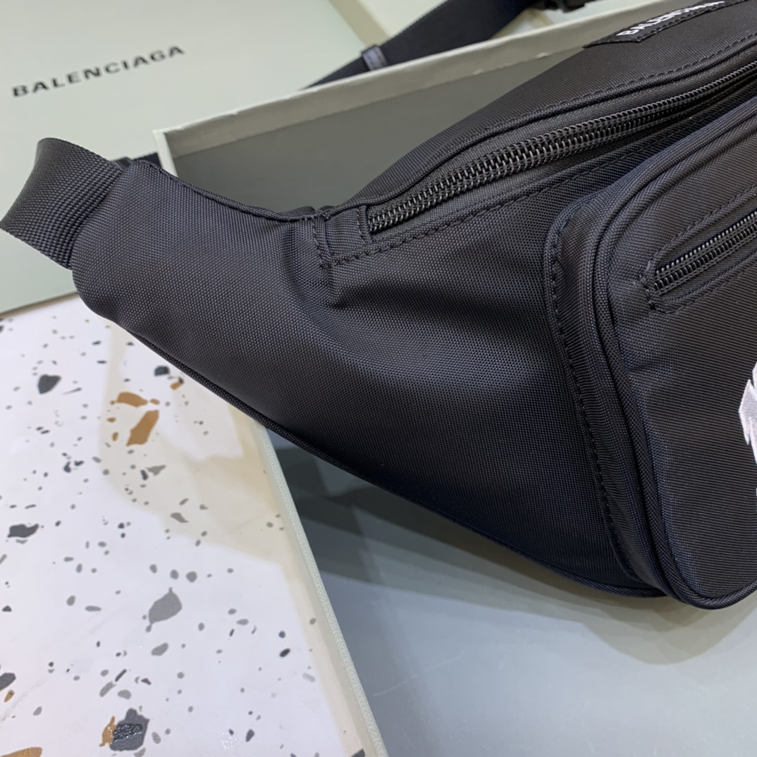 Ba*len*cia*ga waist bag