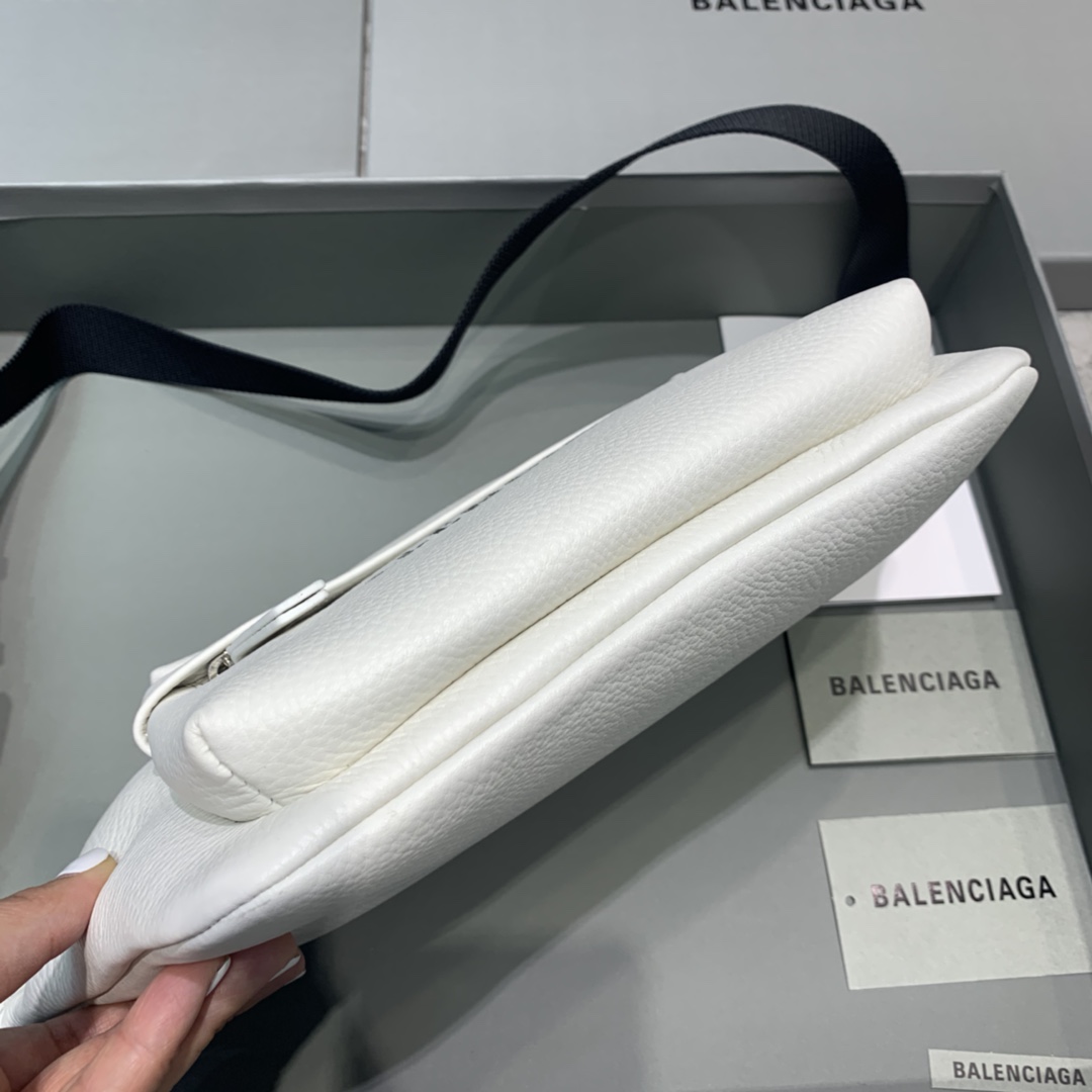 Ba*len*cia*ga waist bag