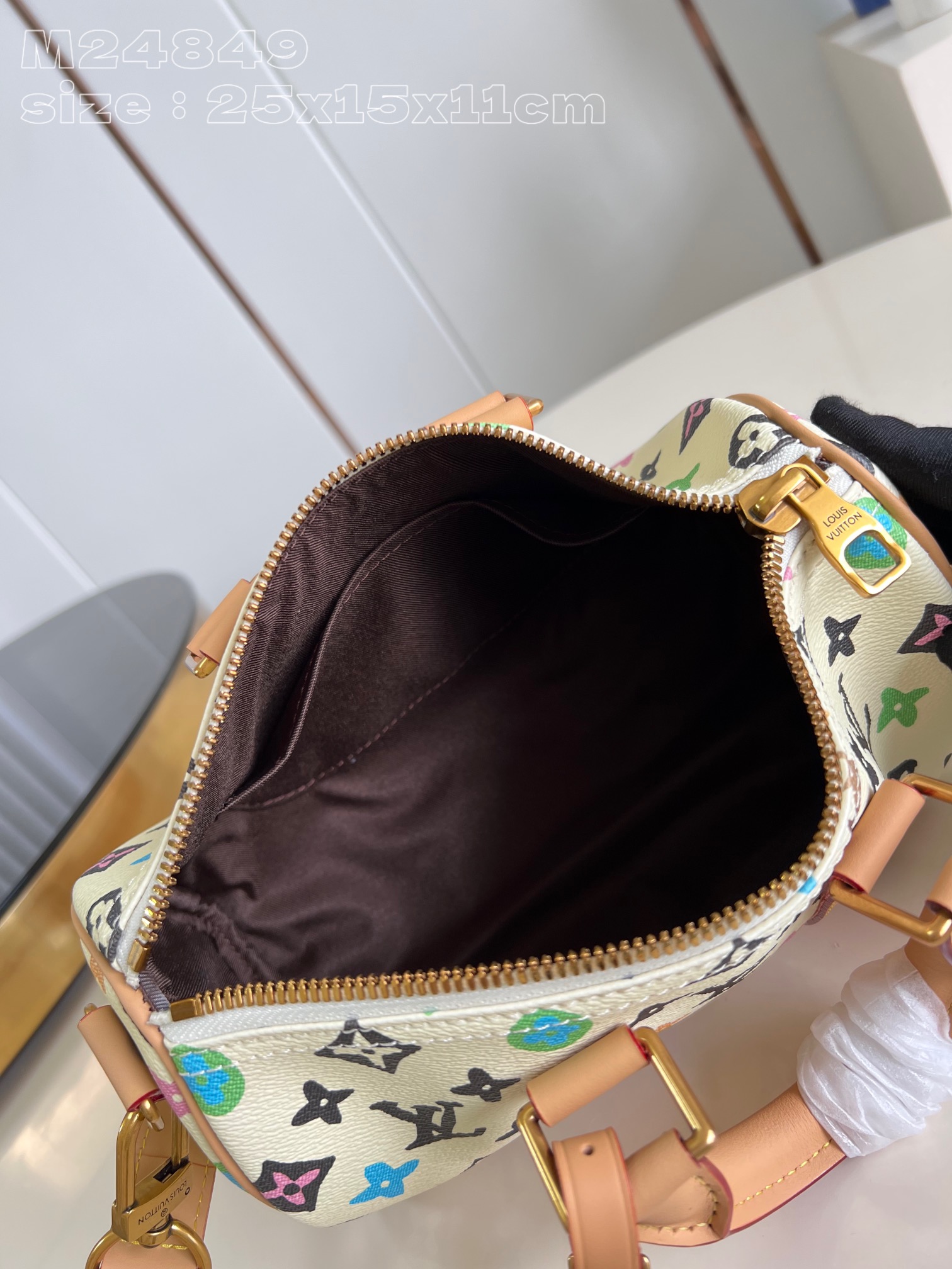 l**is V*t*n keepall bandoulière 25