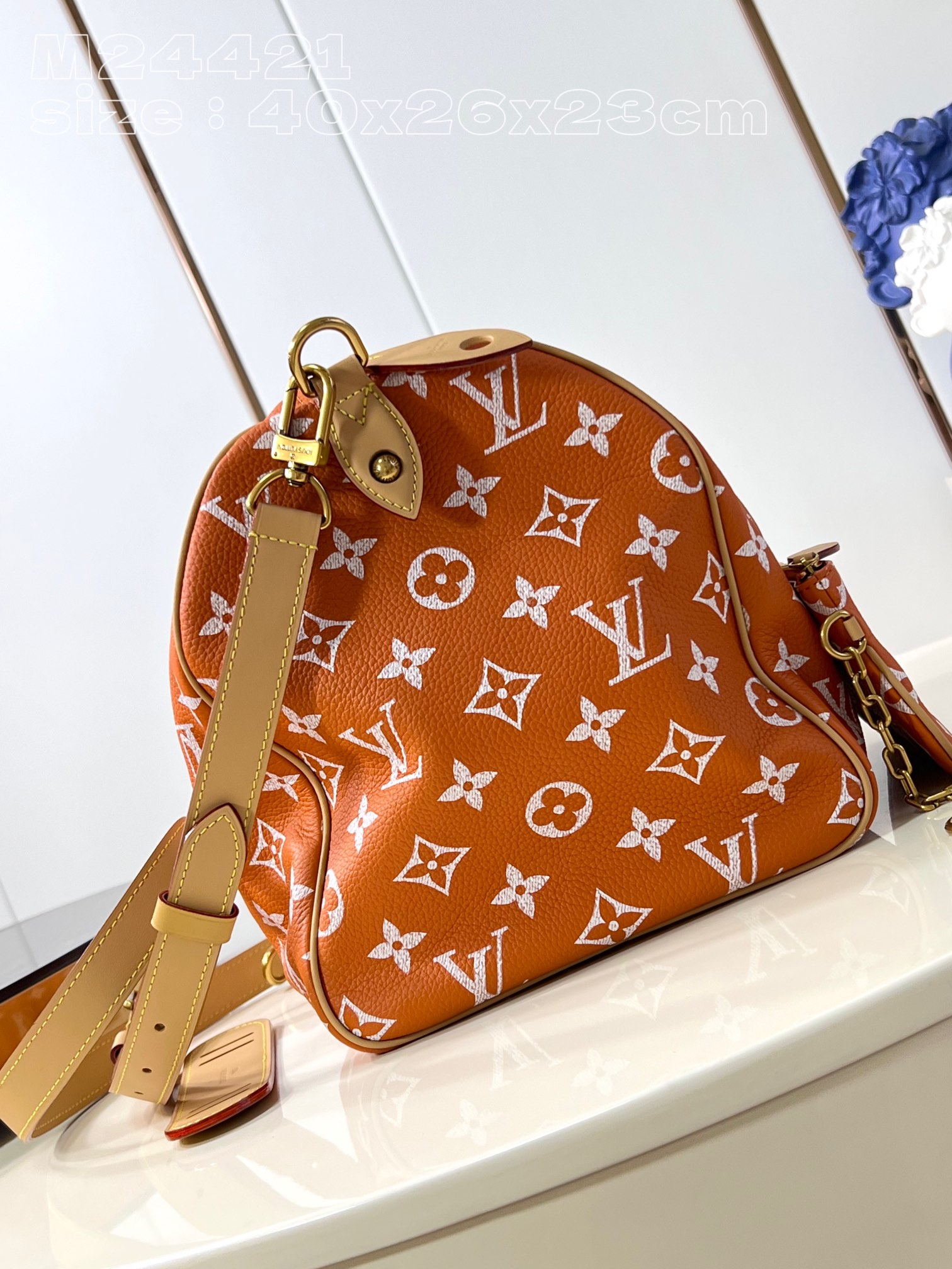 l**is V*t*n speedy p9 bandoulière 40