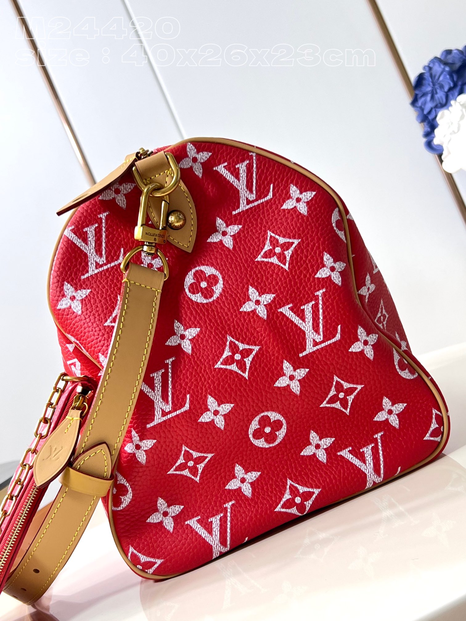l**is V*t*n speedy p9 bandoulière 40