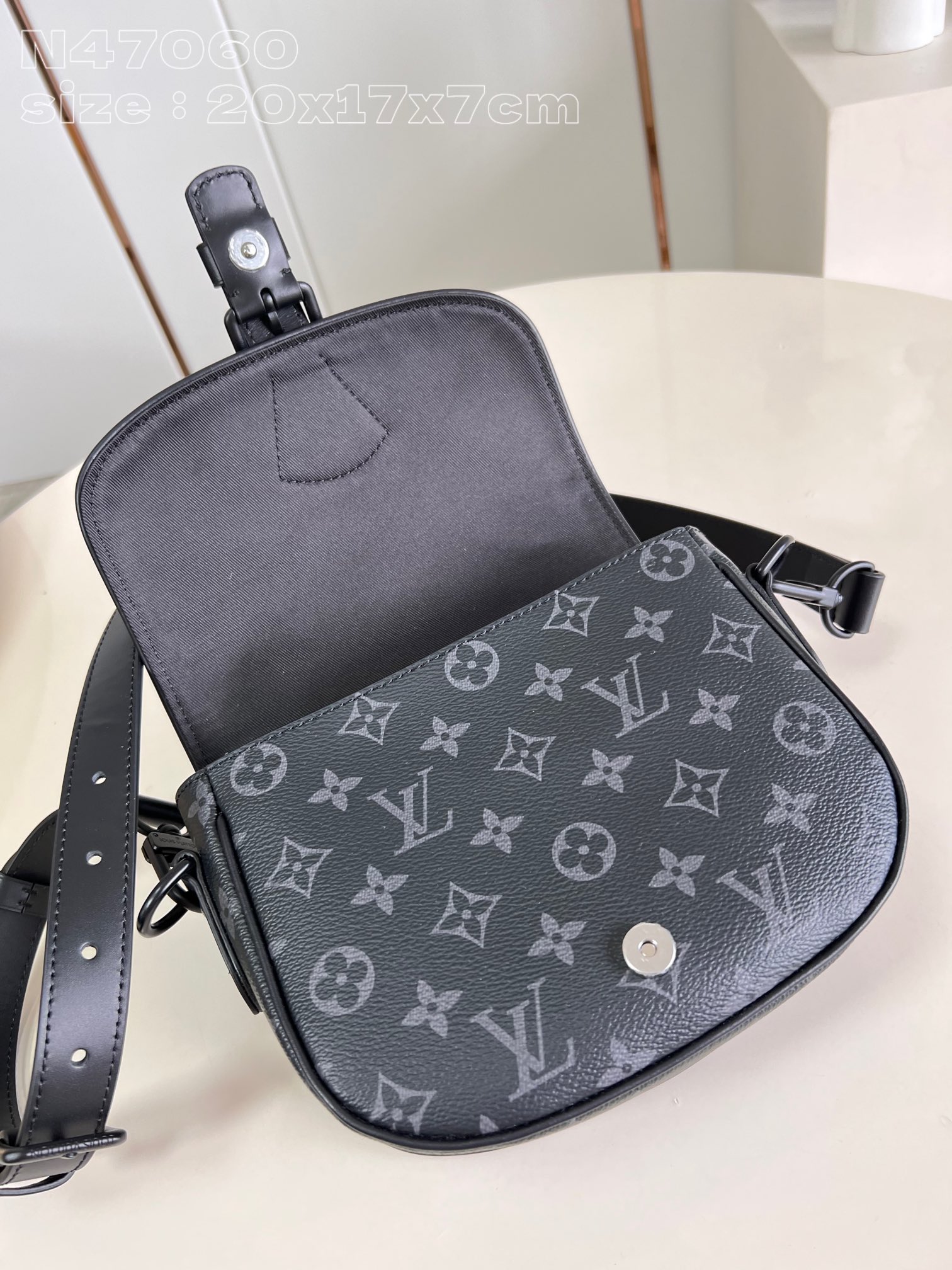 l**is V*t*n montsouris small bag