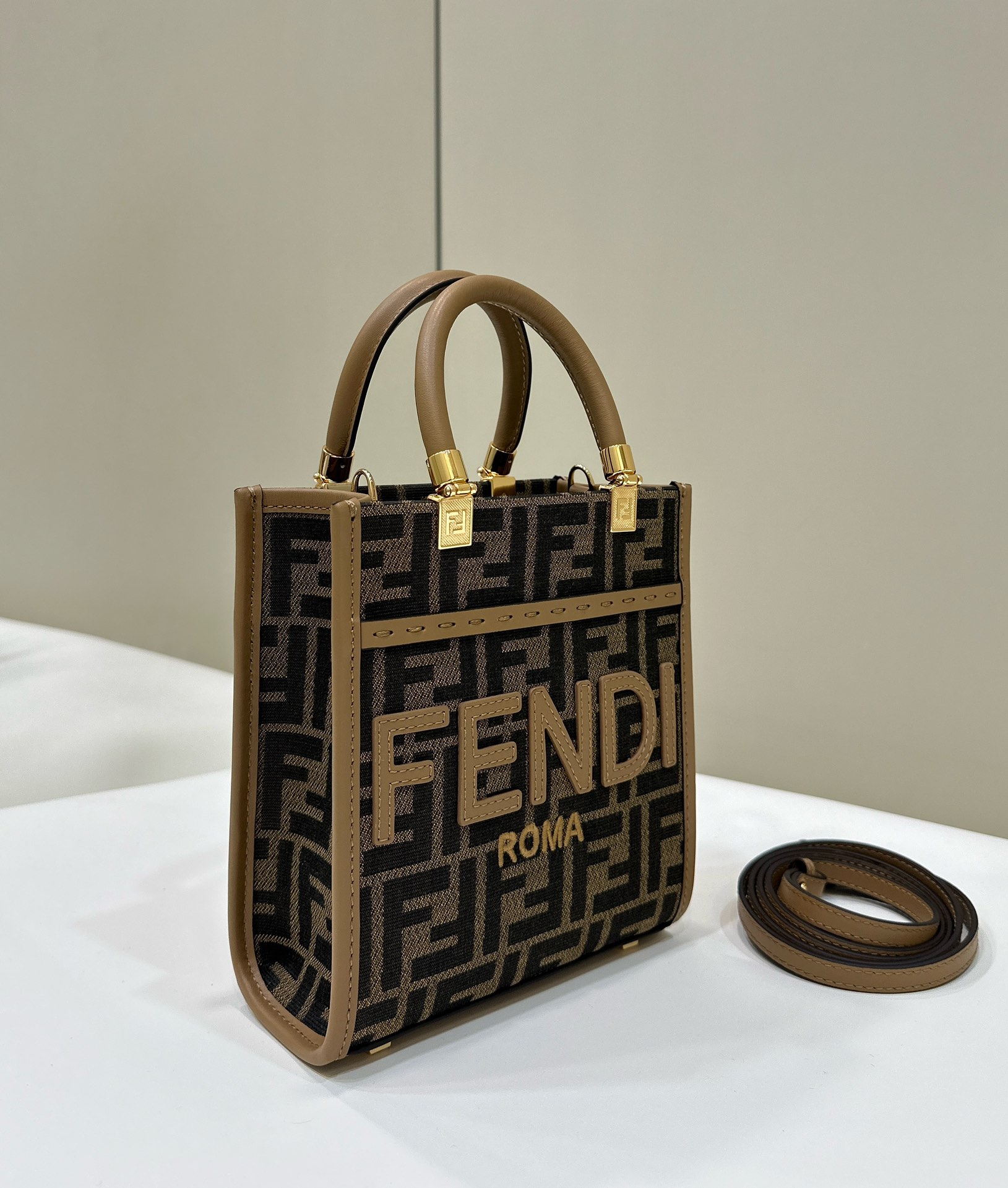 F**di tote mini