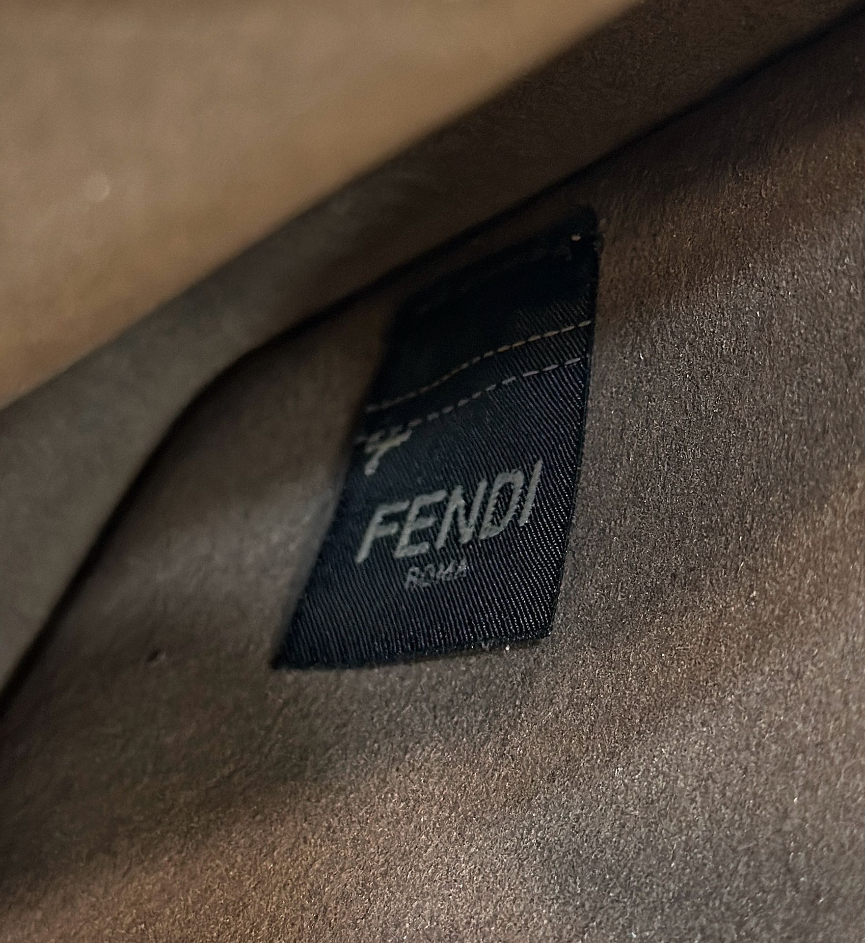 F**di mini fendessence