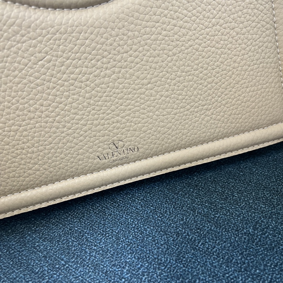 Valentino Garavani Handbag