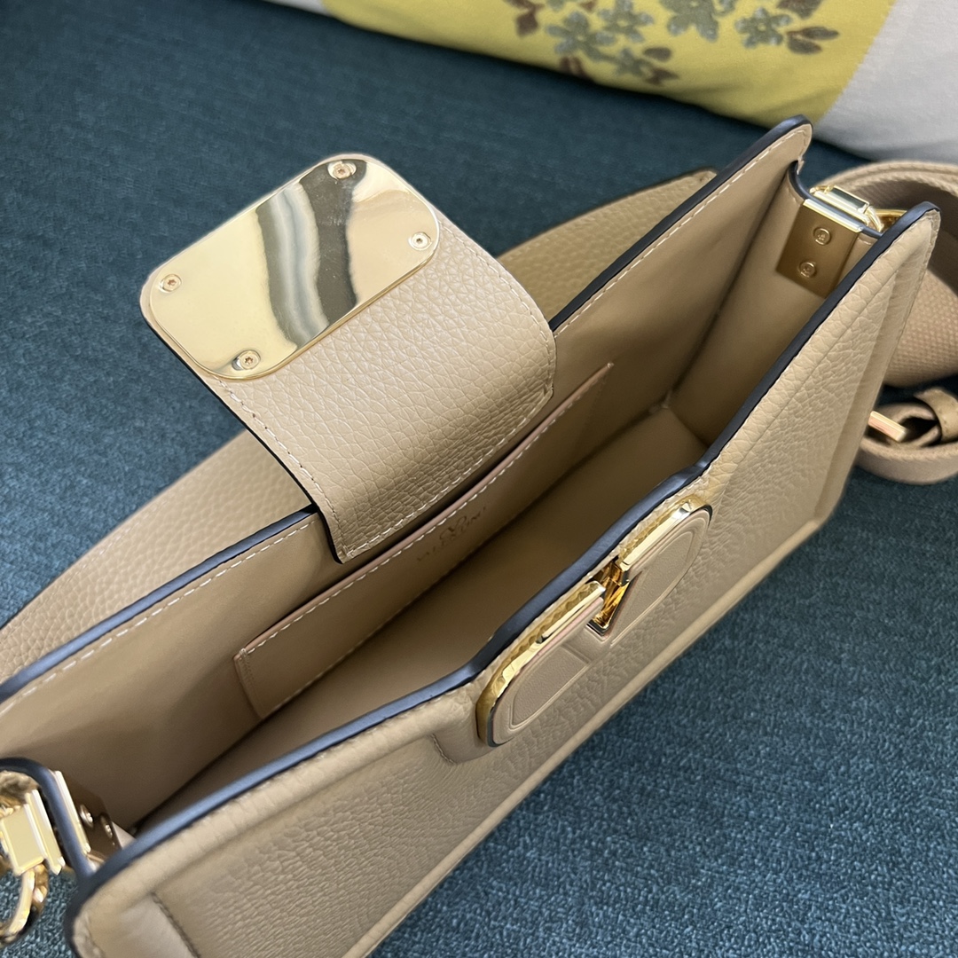 Valentino Garavani Handbag