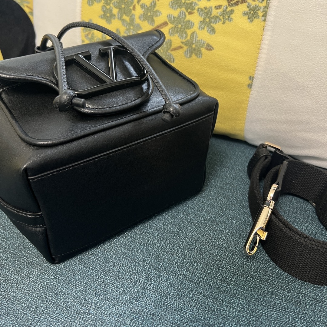 Valentino Garavani Bag