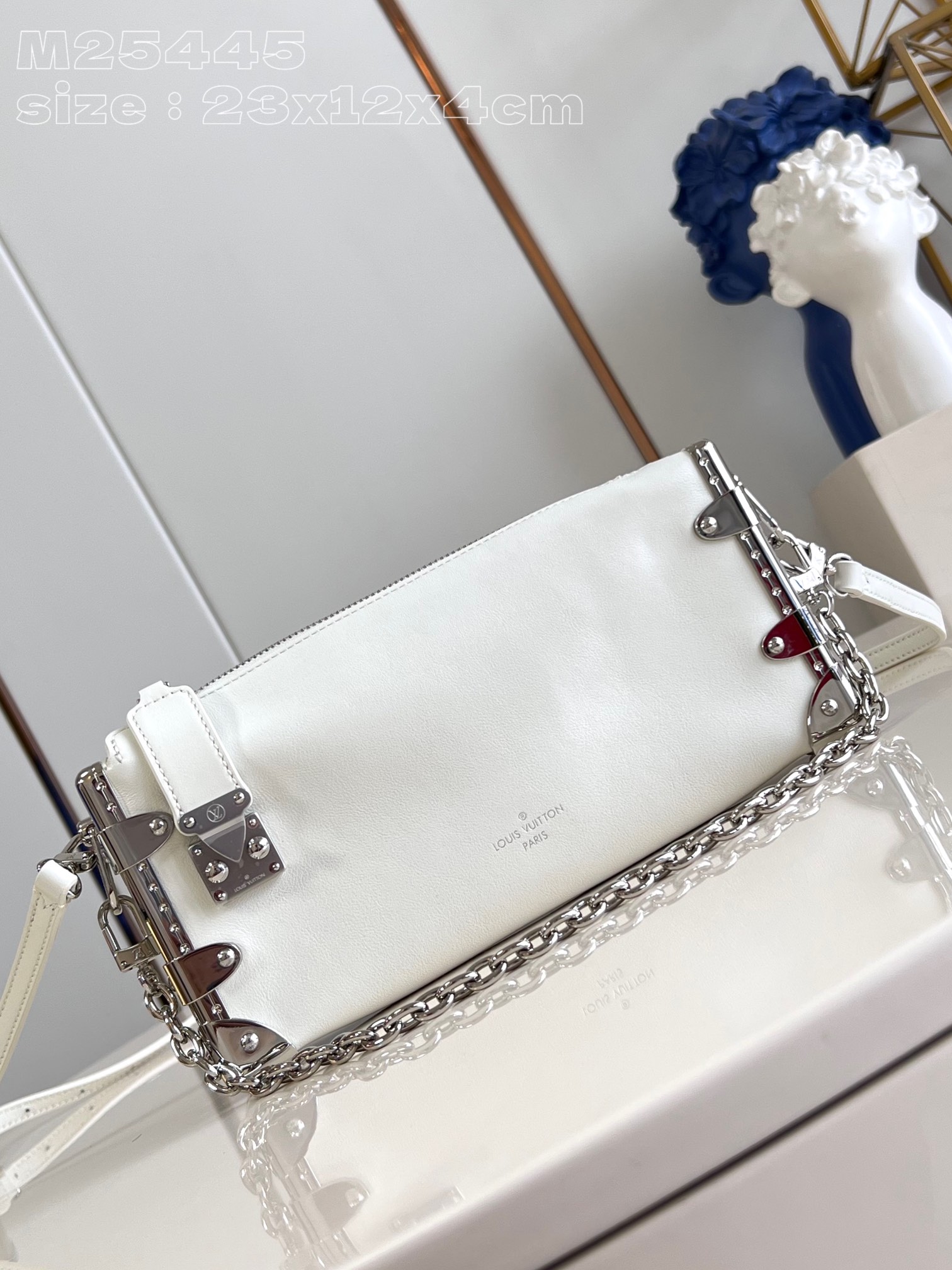 l**is V*t*n slim trunk handbag