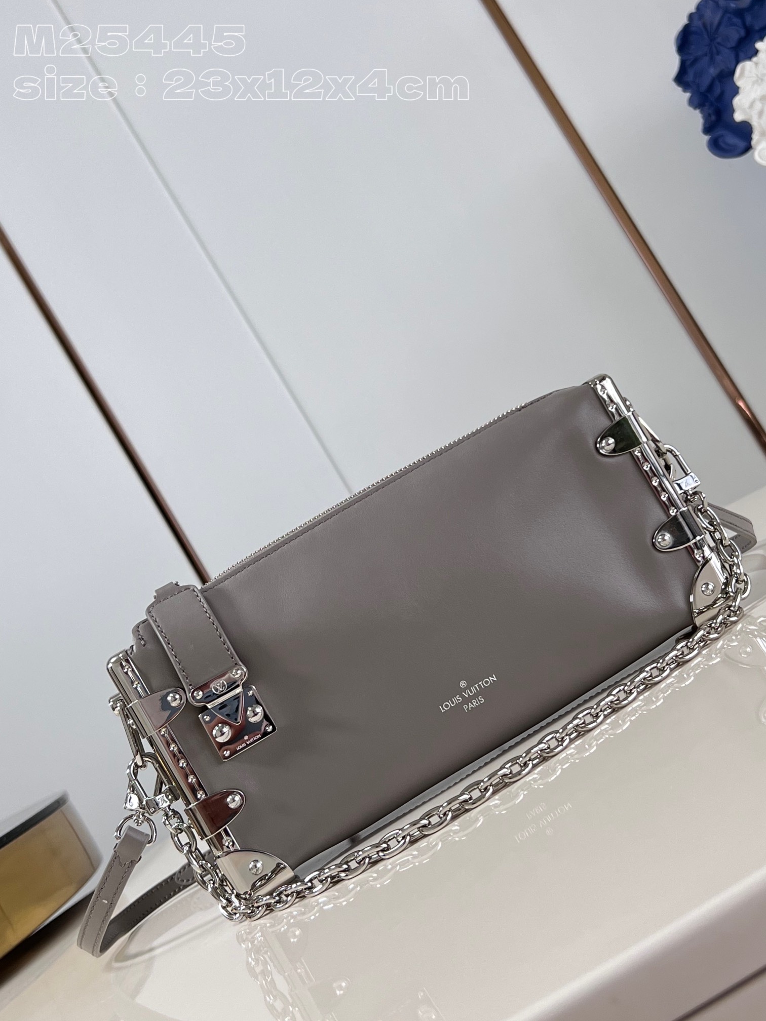 l**is V*t*n slim trunk handbag