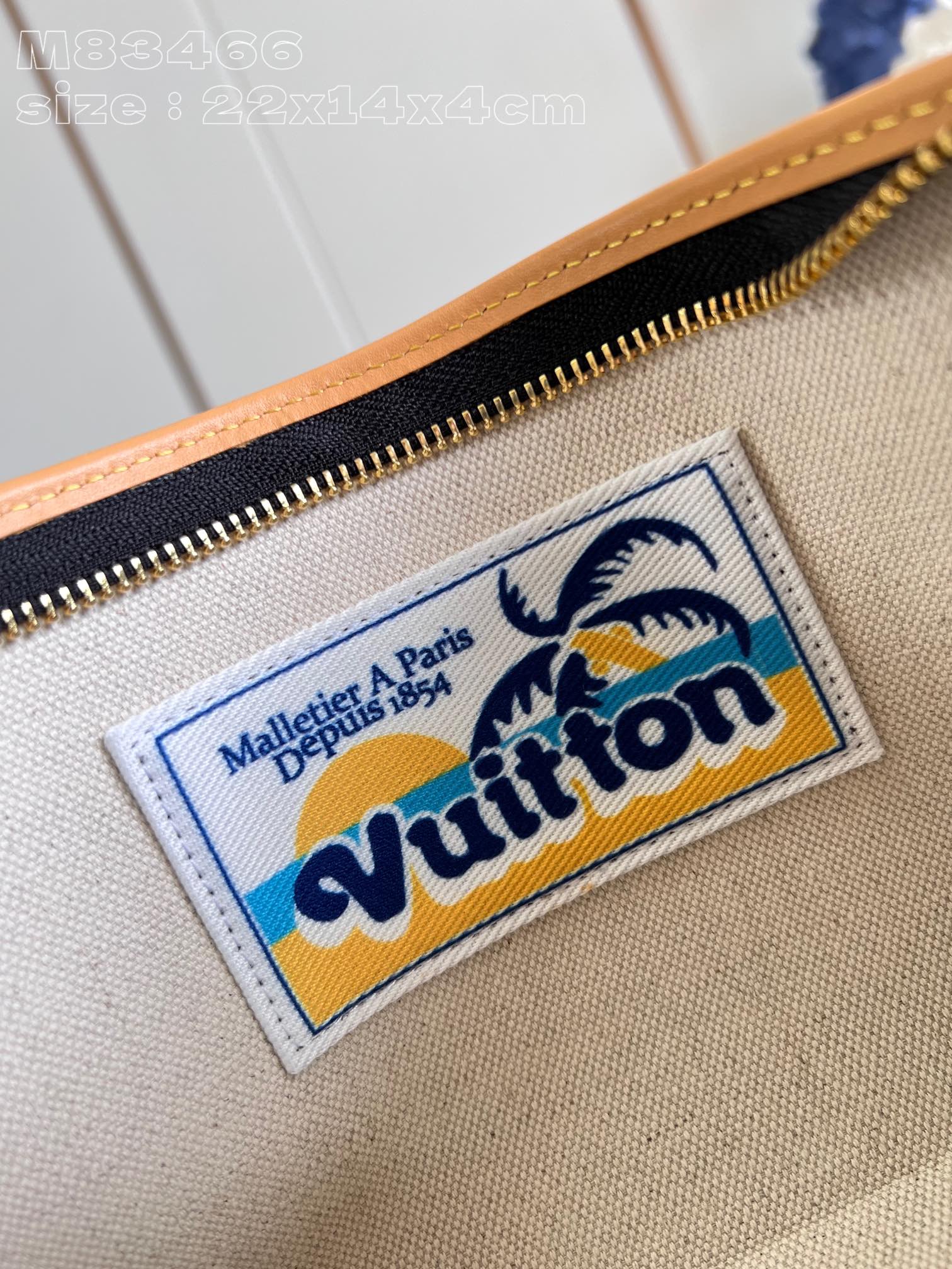 l**is V*t*n gaston wearable wallet