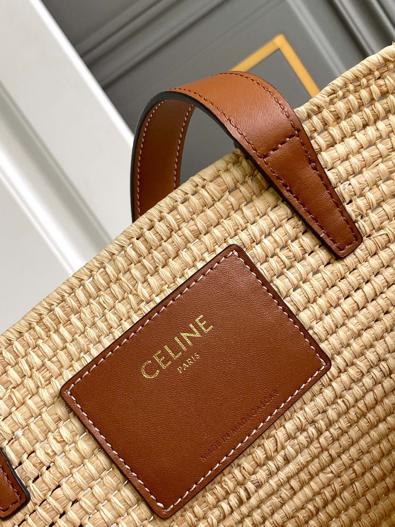 Ce**e Ce**e classic panier small braided triomphe in raffia and calfskin tan
