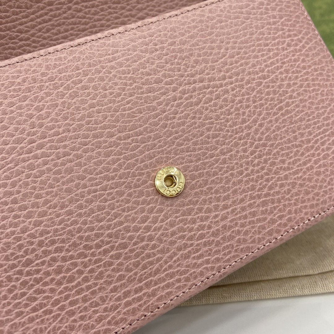 G*u*i interlocking g chain wallet