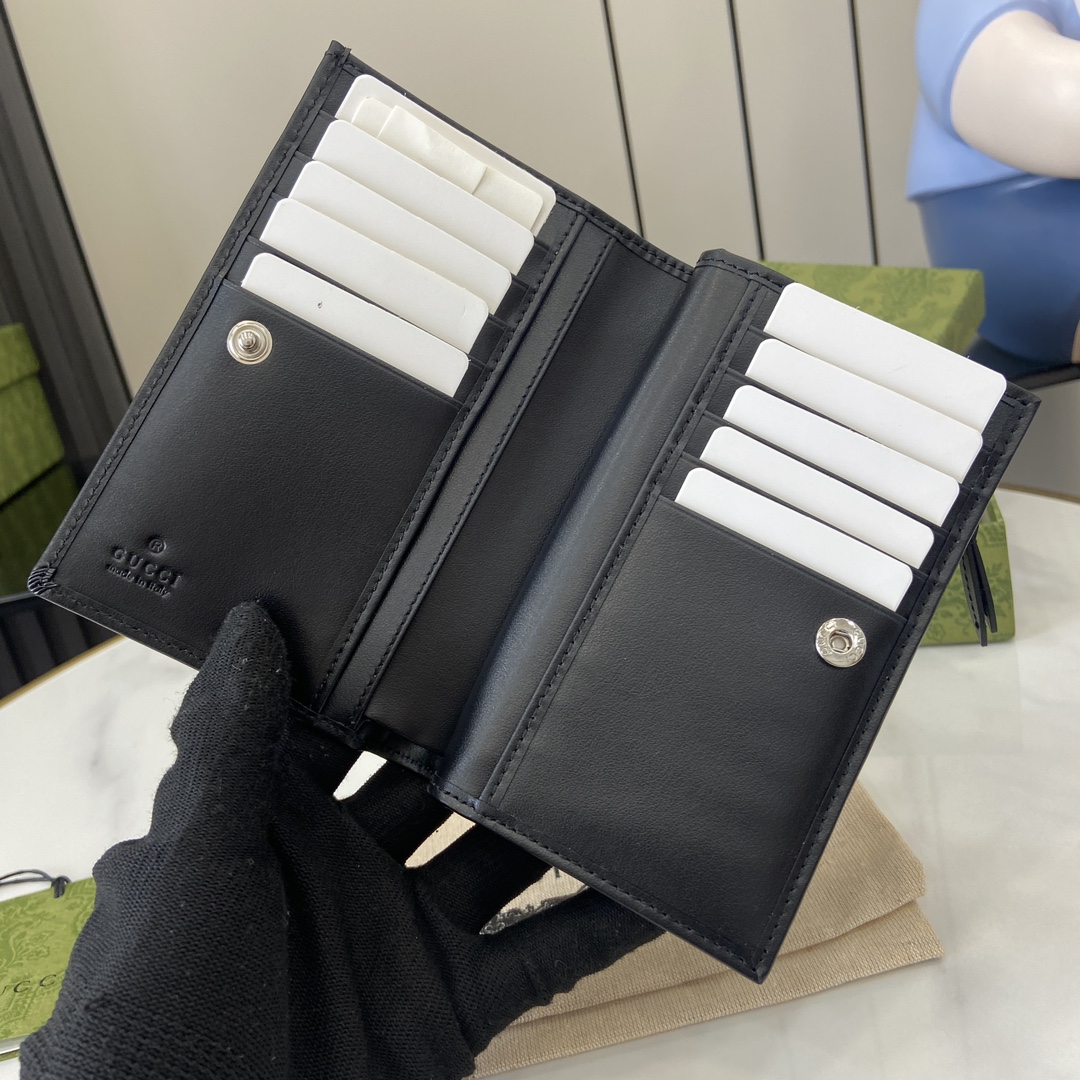 G*u*i gg marmont wallet