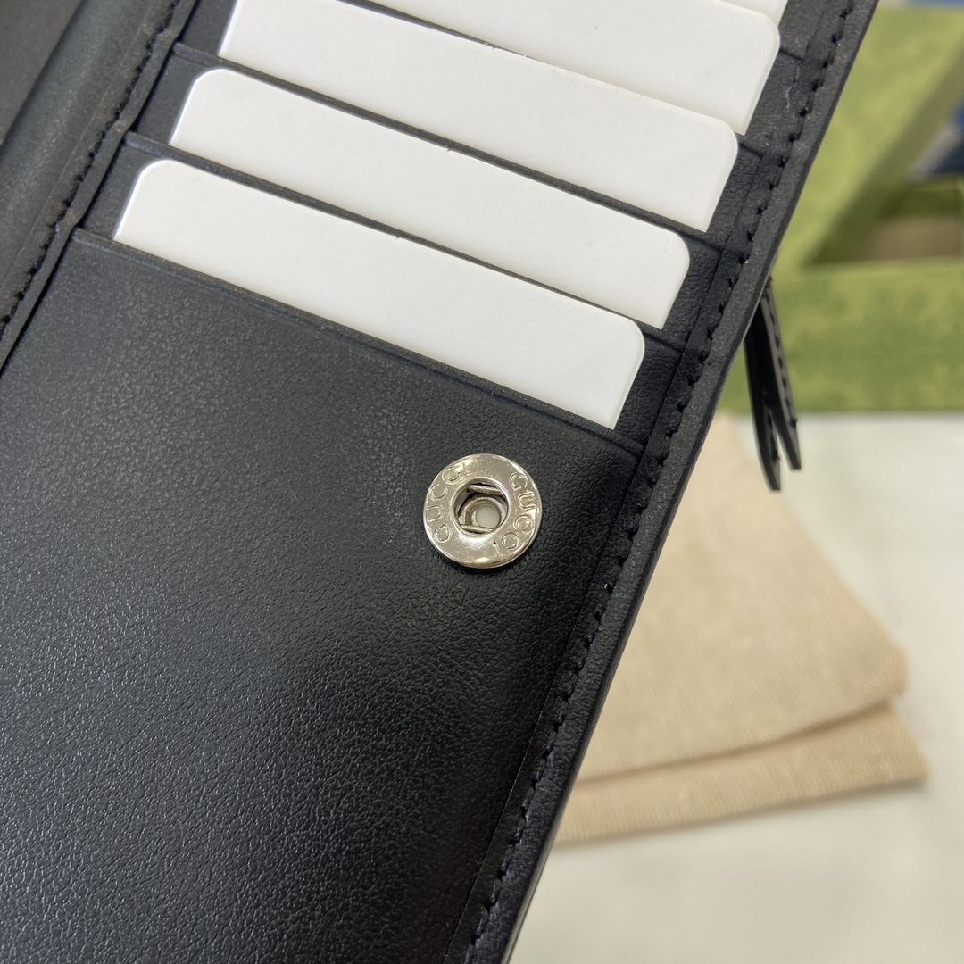 G*u*i gg marmont wallet