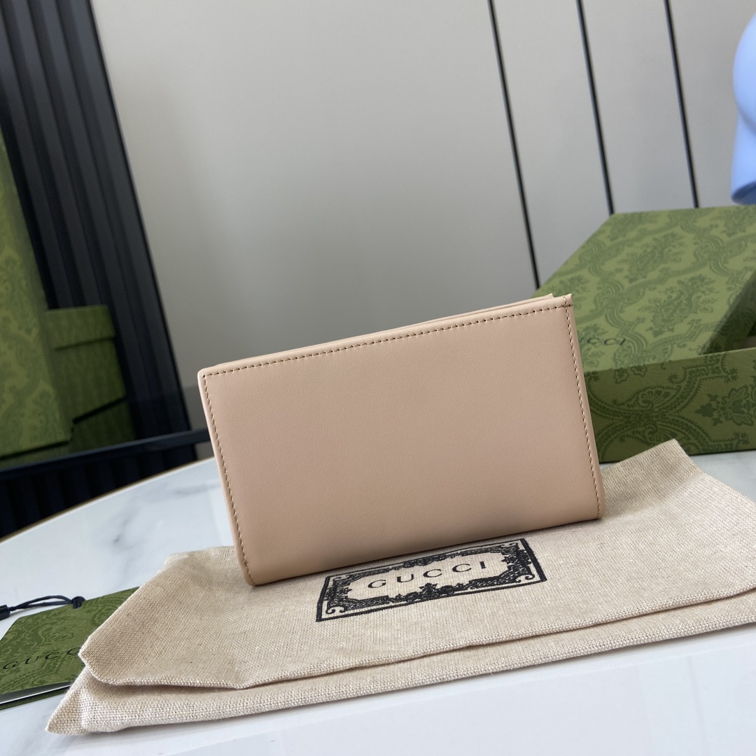 G*u*i gg marmont wallet