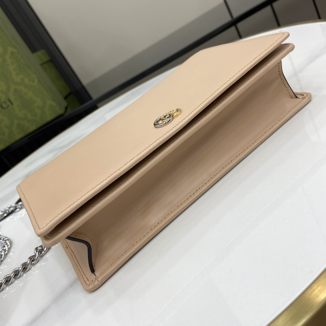 G*u*i gg marmont chain wallet
