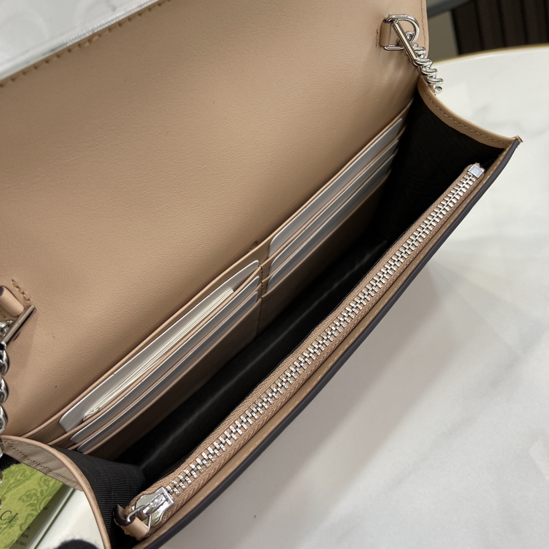 G*u*i gg marmont chain wallet