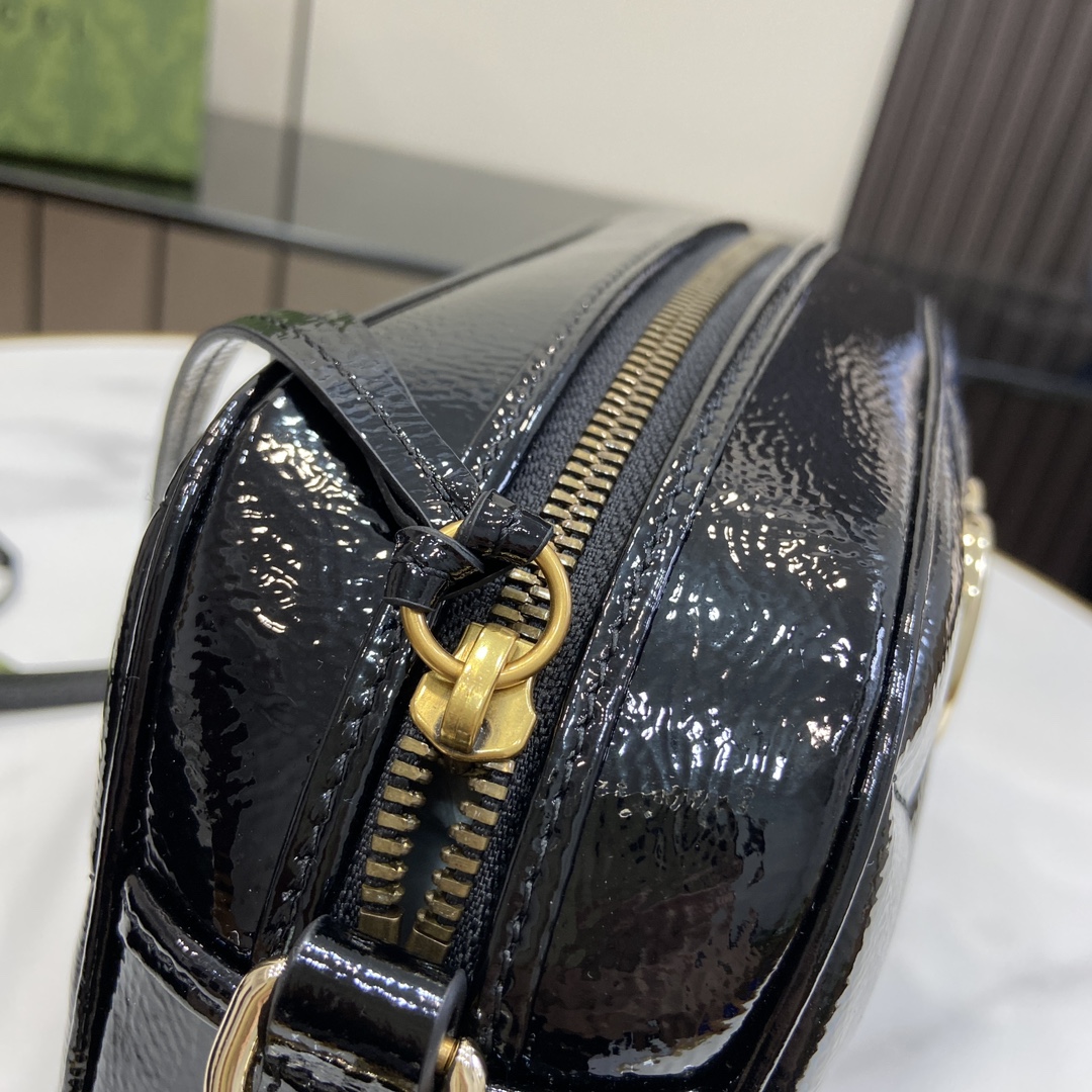 G*u*i gg marmont small shoulder bag