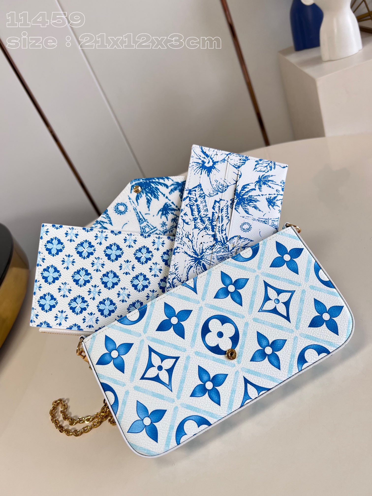 l**is V*t*n pochette félicie bag