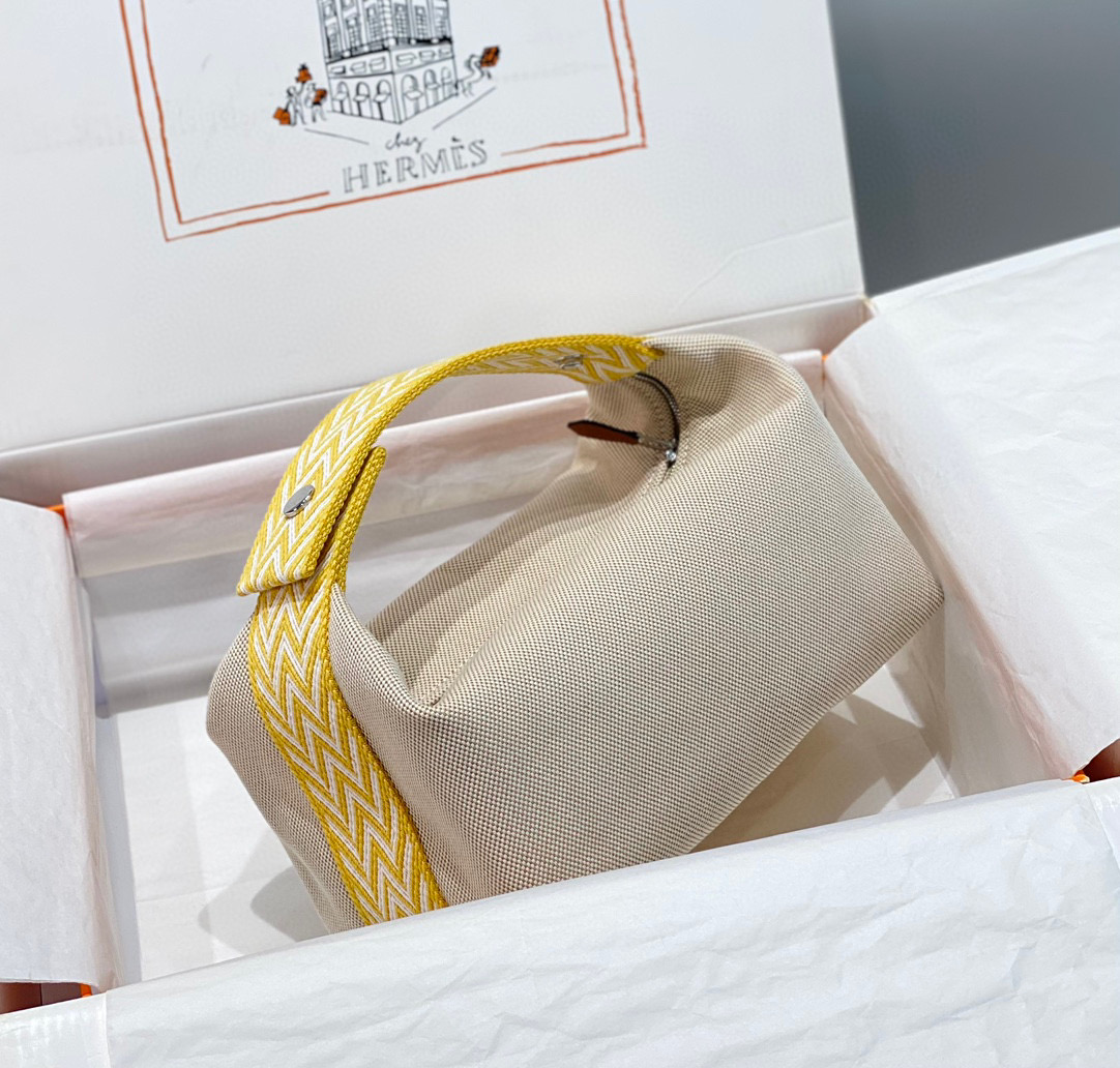 H**mes bride-a-brac case