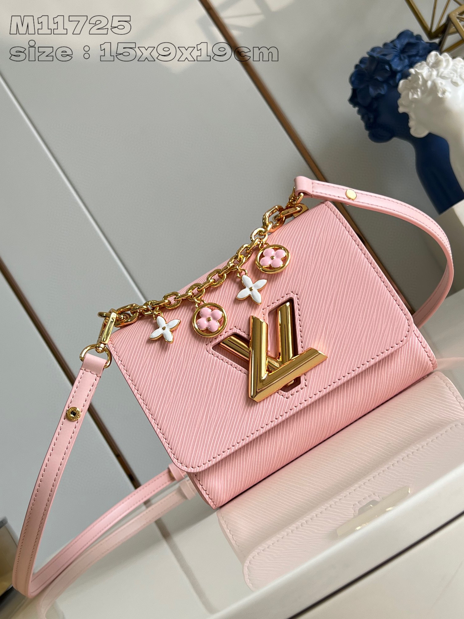 l**is V*t*n twist pm bag